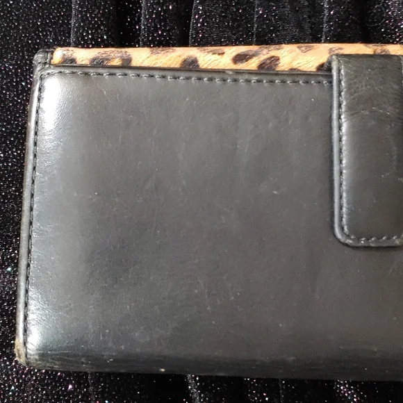 Fossil Leopard Leather Large Wallet - Picture 6 of 16